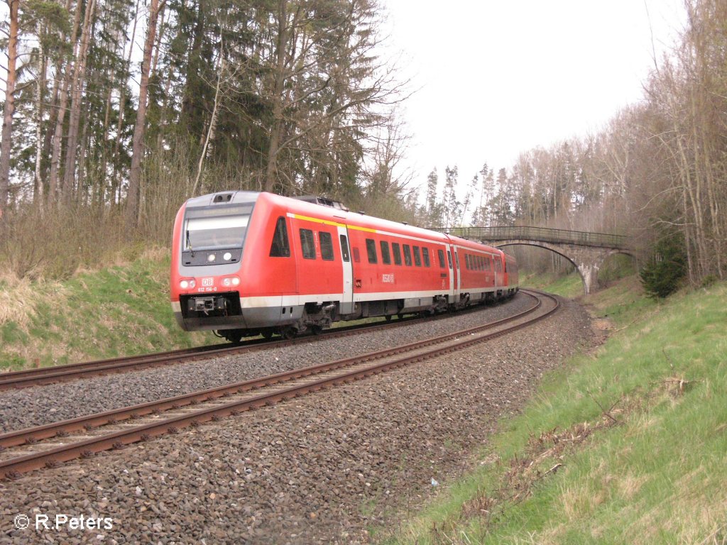 612 156-0 f�hrt bei Sch�nfeld als RE Regensburg. 26.04.08