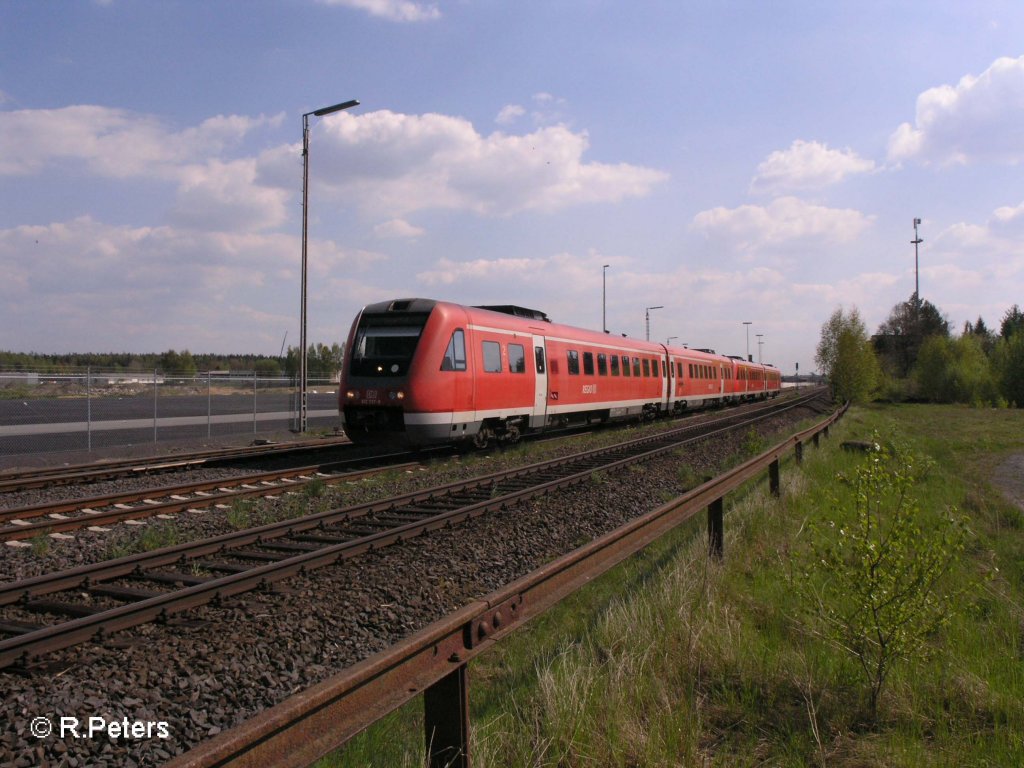 612 557-9 verl�sst Wiesau/Oberpfalz mit RE 3694 Gera. 08.05.08
