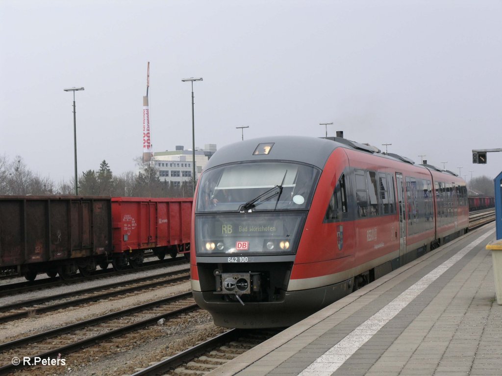 642 100-2 verl�sst Buchloe mit der RB37642 Bad W�rishofen. 04.04.09
