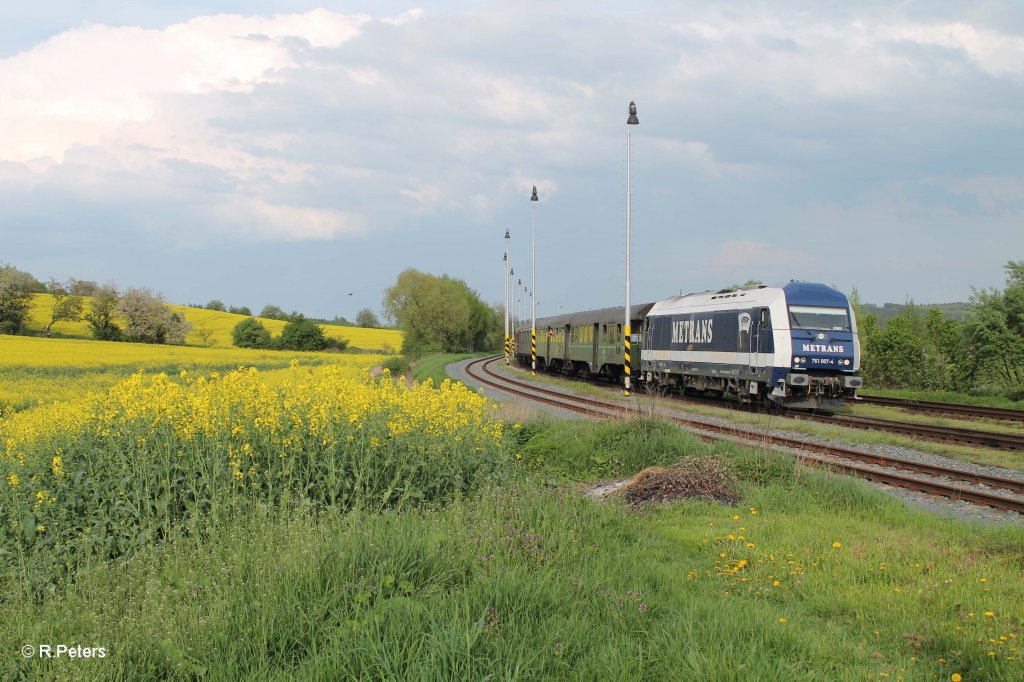 761 007-4 erreicht Bl��ejov mit der R 11064 am 09.05.13