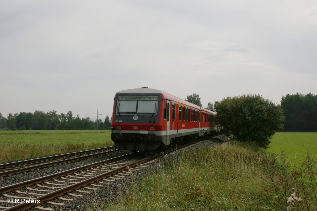 928 427-4 + 425 als RE 68855/68856 (= Ersatzzug f�r RE 3695/3696) nach Regensburg bei Unterth�lau. 02.09.11