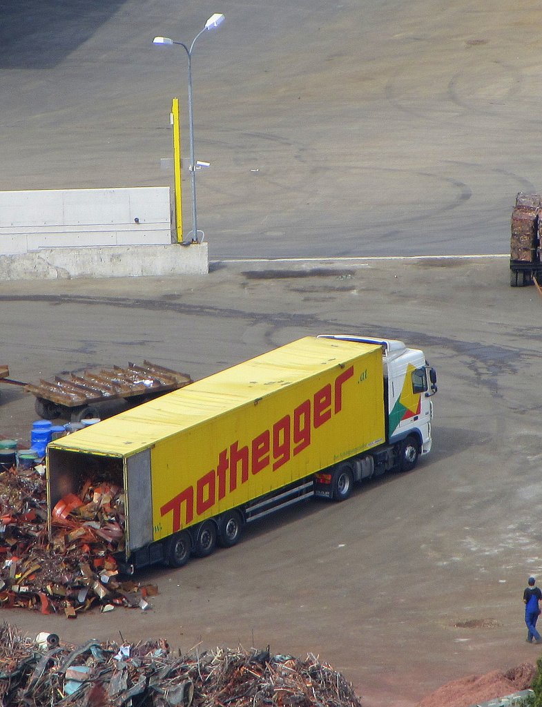 DAF-Sattelzug bei Brixlegg am 4.4.2012.