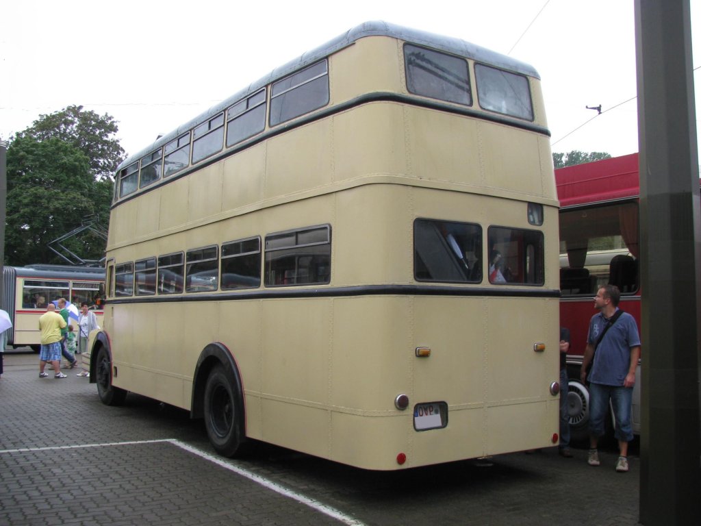 Doppelstockomnibus vom Typ Do 56, Linie 8, aus dem Landkreis Ostvorpommern (OVP) anllich 130 Jahre Strba in Rostock [27.08.2011]