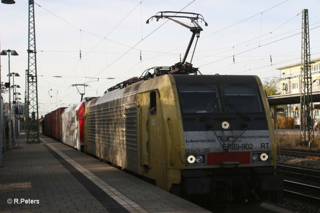 E189 902 RT mit 185 665 und Hangartner am Heimeranplatz in M�nchen. 04.11.10