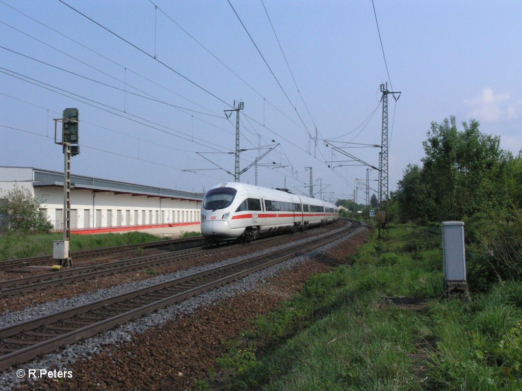 Ein 411er durchf�hrt Obertraubling mit ein ICE nach Dortmun. 01.05.09