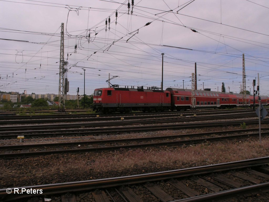 Eine 143 f�hrt mit einer RB in Frankfurt/Oder ein. 22.05.08