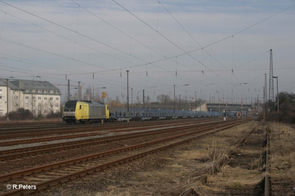 ER20 006 mit Stahlzug in Leipzig Sch�nefeld. 05.03.11