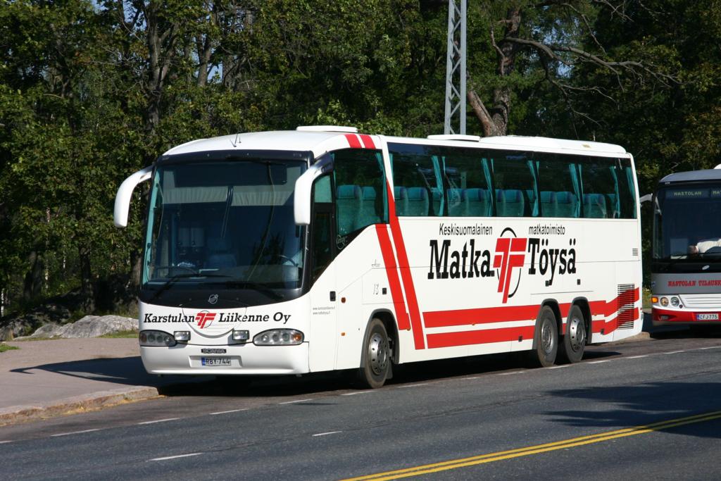 Fr eine Stadtrundfahrt charterten wir am 9.6.2007 in der finnischen
Hauptstadt Helsinki diesen modernen Scania Reisebus.