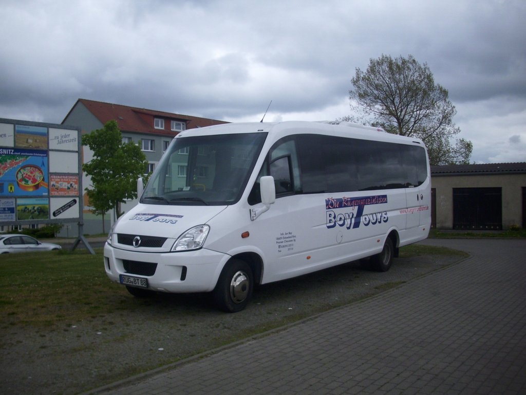 Iveco Sunrise von BoyTours aus Deutschland in Sassnitz.