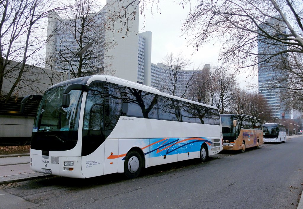 MAN LIONs COACH aus Kroatien am 30.12.2012 in Wien gesehen.