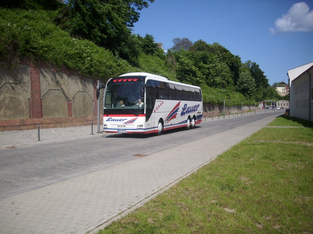 MAN Lion's Coach von Lauer aus Deutschland im Stadthafen Sassnitz.