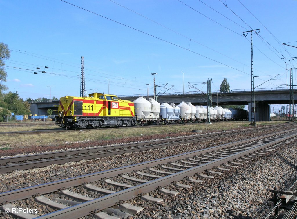 MEG 111 verl�sst Regensburg Ost mit ein Zementzug. 09.09.09