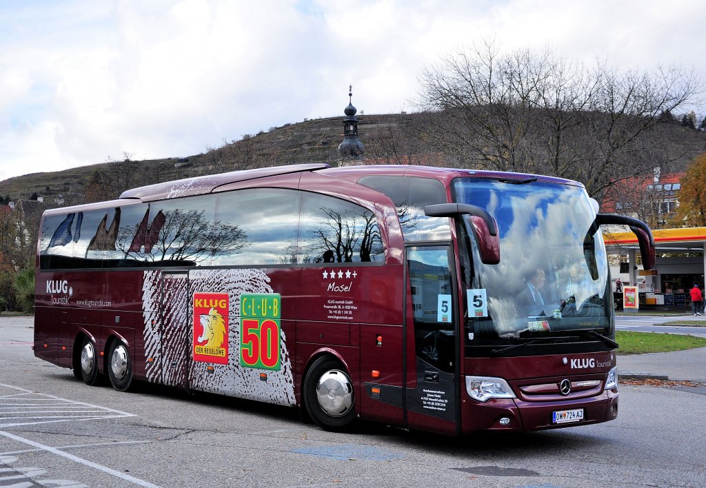 MERCEDES BENZ TRAVEGO vom Busunternehmer MATH aus sterreich (Club 50,Klug Touristik)im Oktober 2012 in Krems.