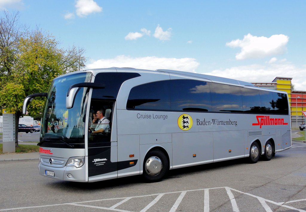 MERCEDES BENZ TRAVEGO von SPILLMANN Reisen aus Deutschland im September 2012 in Krems an der Donau. 