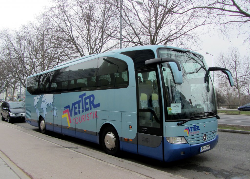 MERCEDES BENZ TRAVEGO von der VETTER Touristik aus Deutschland im April 2013 in Wien/Wagramerstrae gesehen.