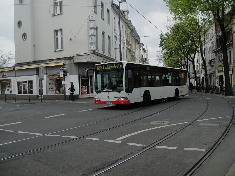 Mercedes Citaro I - Stadtwerke Bonn
0104 als Fahrschule auf der T.-Mann-Strae