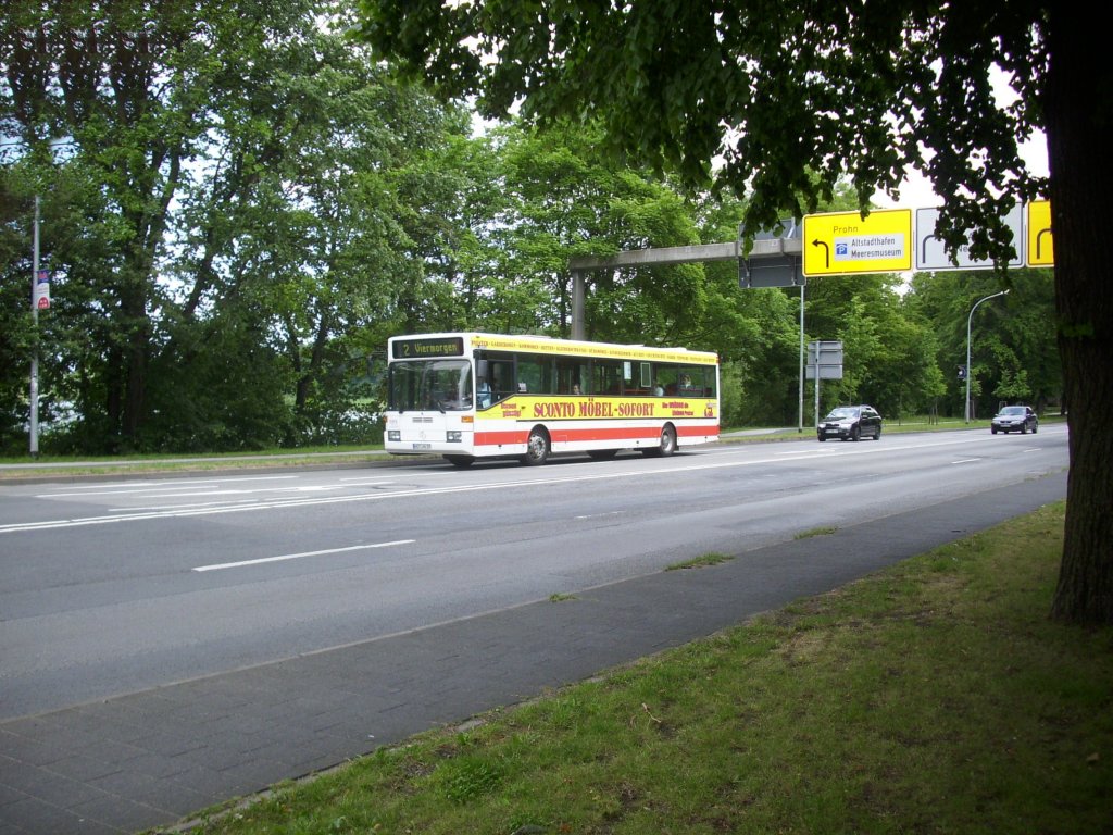 Mercedes O 405 der Stadtwerke Stralsund (SWS) in Stralsund.
