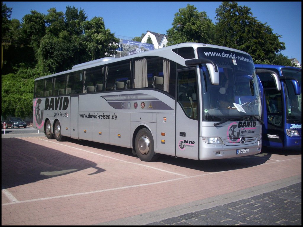 Mercedes Tourismo von David-Reisen aus Deutschland im Stadthafen Sassnitz.