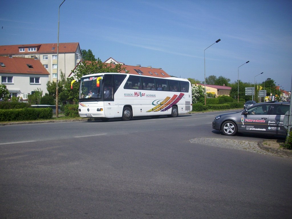 Mercedes Tourismo von dem Reisebro Mller aus Deutschland in Sassnitz.