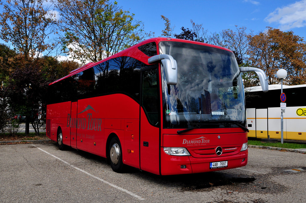 Mercedes Tourismo von Diamond Tour aus der CZ in Krems.