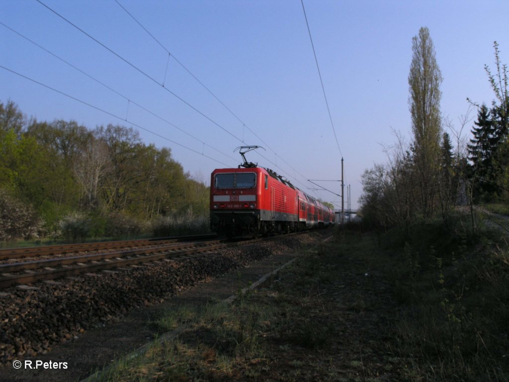 Nachschuss von 143 065-1 als RE 18202 Frankfurt/Oder bei Eisenh�ttenstadt. 19.04.11
