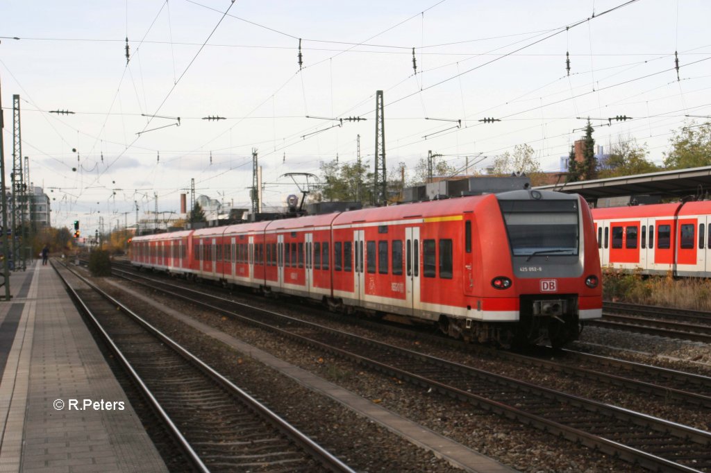 Nachschuss von 425 052-8 udn 425 045-2 am Heimeranplatz in M�nchen. 04.11.10