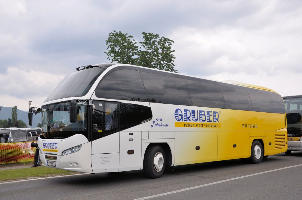 NEOPLAN CITYLINER von GRUBER Reisen aus sterreich anlsslich der AIRPOWER13 in Zeltweg,28.6.2013.