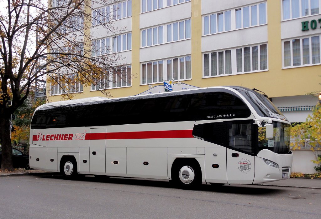 NEOPLAN CITYLINER von  LECHNER aus der CZ am 24.10.2012 in Krems an der Donau unterwegs.