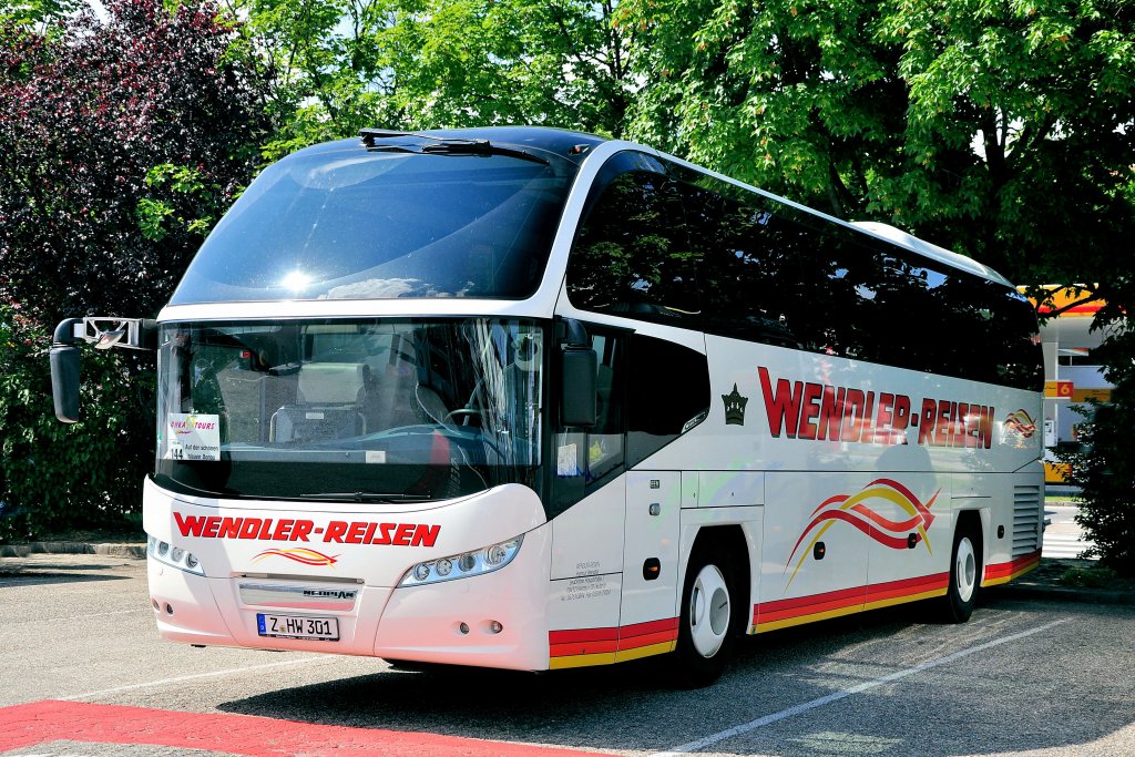 NEOPLAN CITYLINER von WENDLER Reisen aus Deutschland am 29.5.2013 in Krems gesehen.