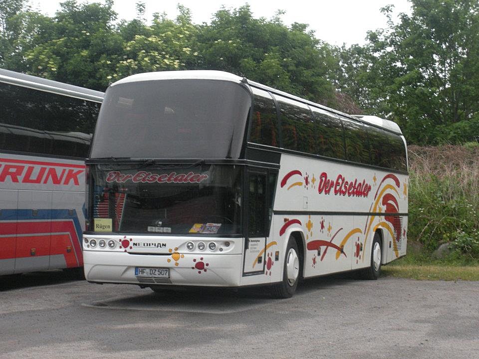 Neoplan Spaceliner von Der Elsetaler aus Deutschland in Binz.