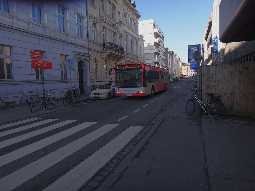 neuer 12er Bus an der Poppelsdorfer Allee