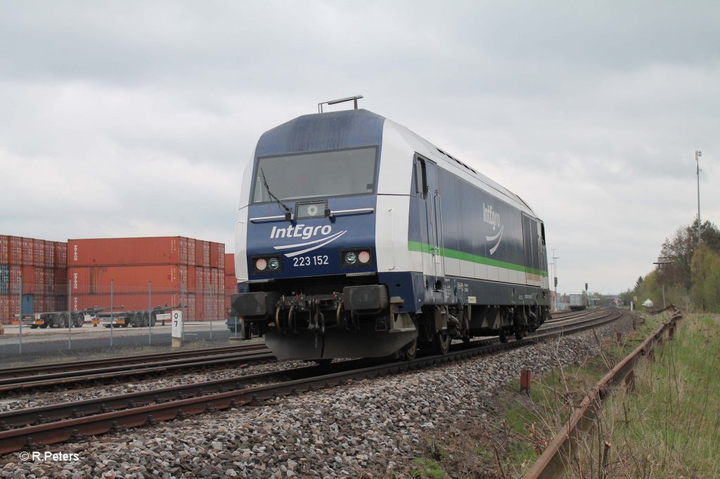 Nun rollt sie �ber Gleis 2 bis an die spitze des Zuges.