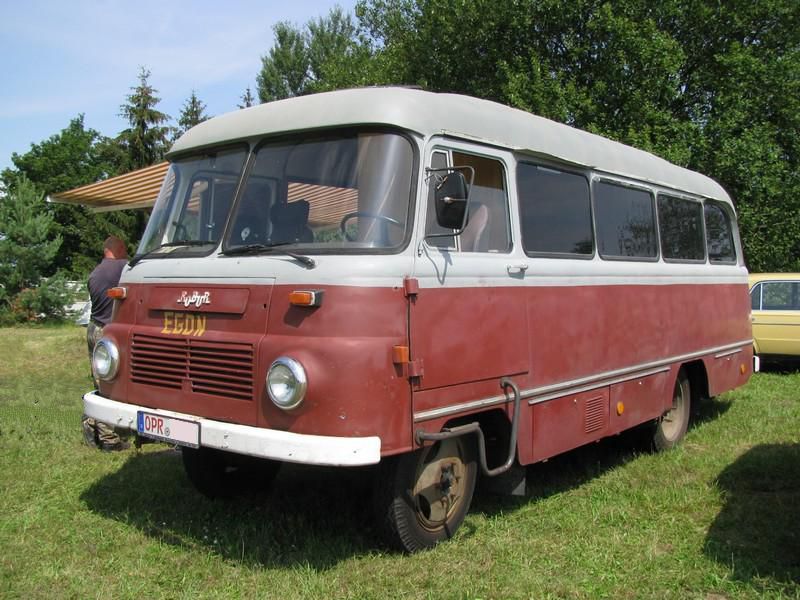 Omnibus ROBUR LO 3000 aus dem Landkreis Ostprigniz-Ruppin (OPR) beim 13. Perleberger Oldtimer- und Militrfahrzeugtreffen, Flugplatz Perleberg [10.07.2011] 