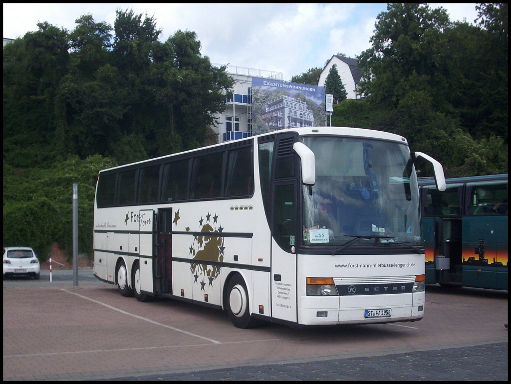 Setra 317 HDH von Forstmann Tours aus Deutschland im Stadthafen Sassnitz.