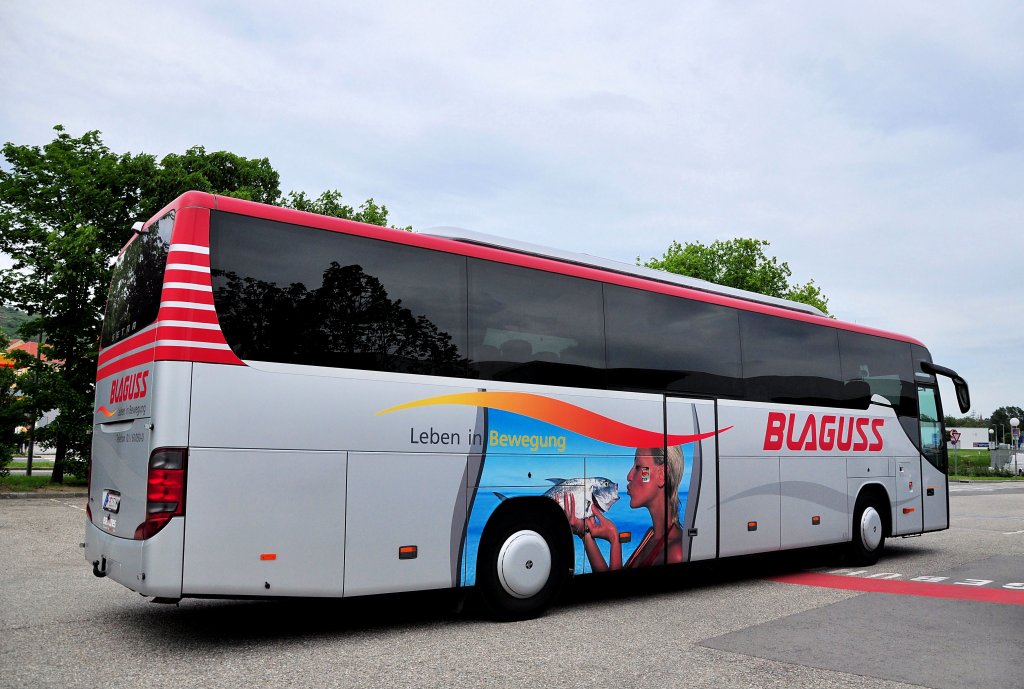 SETRA 415 GT-HD von BLAGUSS Reisen/Wien am 16.5.2013 in Krems an der Donau gewesen.