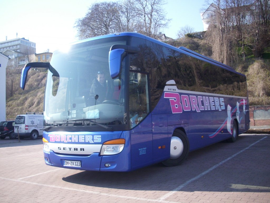 Setra 415 GT-HD von Borchers aus Deutschland im Stadthafen Sassnitz.