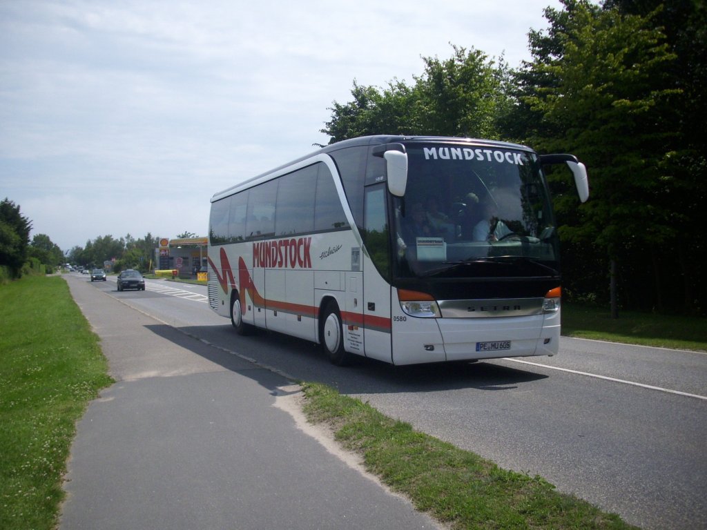 Setra 415 HD von Mundstock aus Deutschland in Sassnitz.