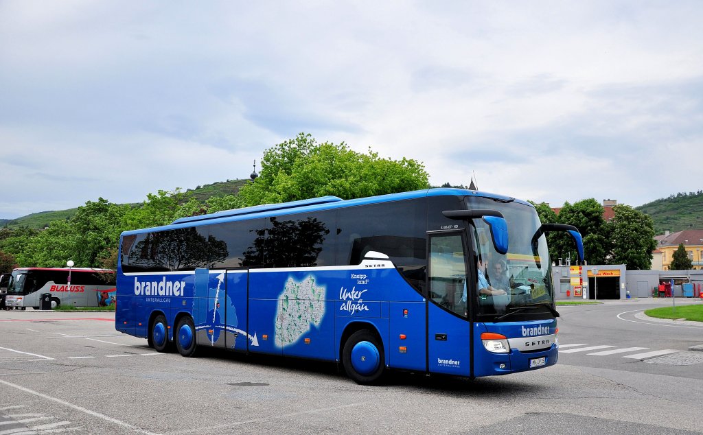 SETRA 416 GT-HD von BRANDNER Reisen aus der BRD am 16.5.2013 in Krems.