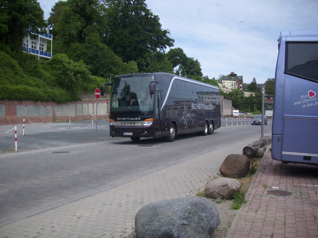 Setra 416 HDH von Scheithauer aus Deutschland im Stadthafen Sassnitz.