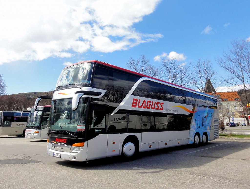 SETRA 431 DT von BLAGUSS Reisen aus Wien am 13.4.2013 in Krems an der Donau gesehen.