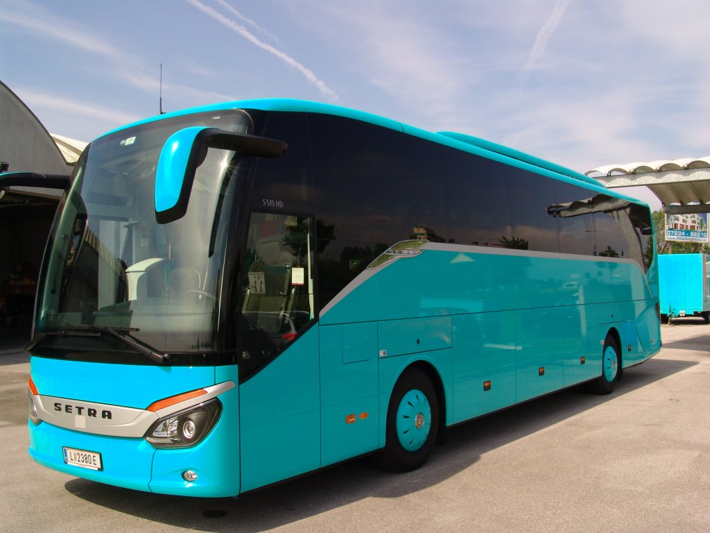 SETRA 515 HD,der brandneue und noch  nackte  Superbus vom Reiseparadies KASTLER aus Ottensheim bei Linz/sterreich,29.5.2013.
www.kastler.at,gruppenreisen@kastler.at
