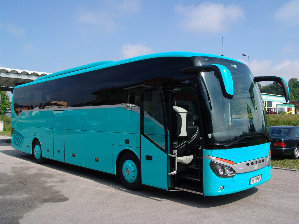 SETRA 515 HD,der brandneue und noch  nackte  Superbus vom Reiseparadies KASTLER aus Ottensheim bei Linz/sterreich,29.5.2013.
www.kastler.at,gruppenreisen@kastler.at