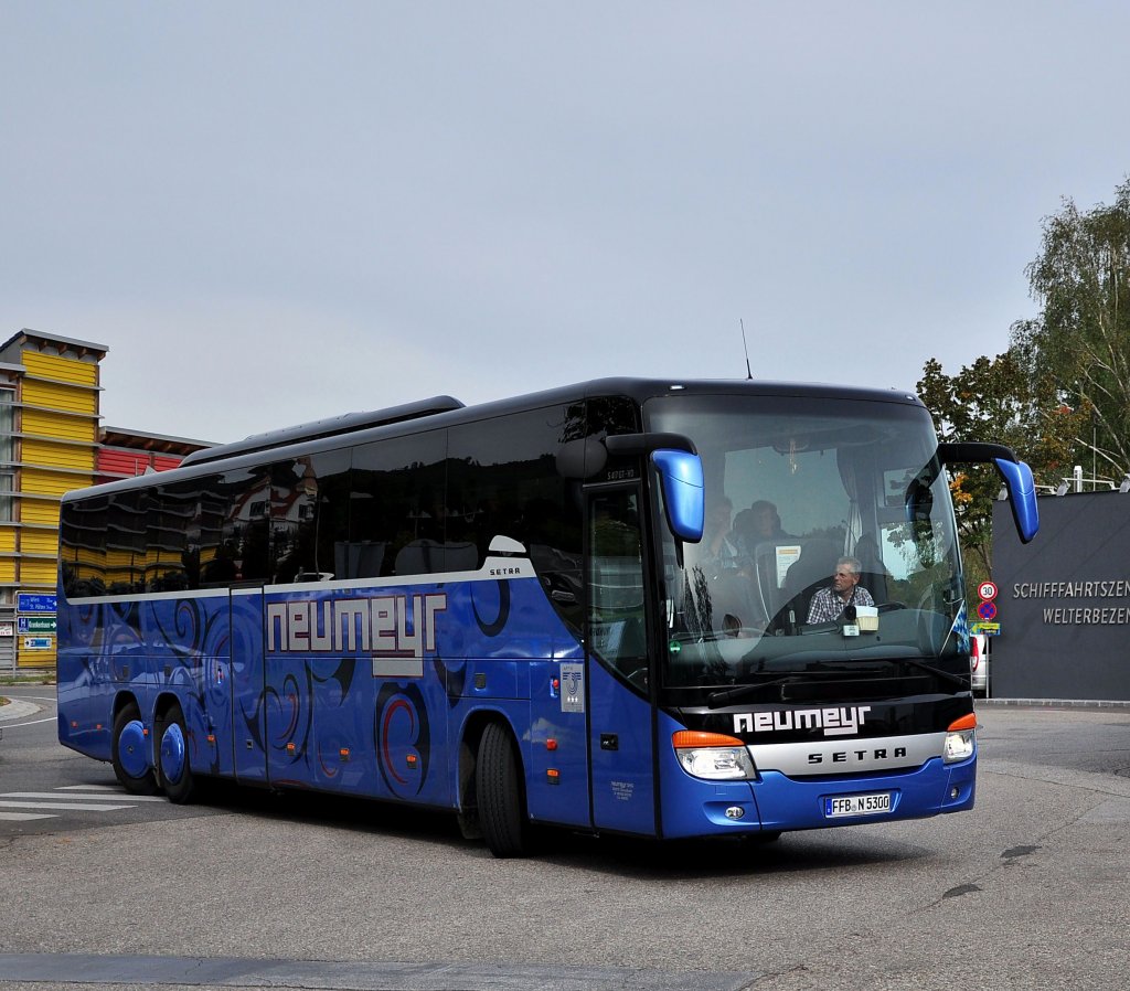 SETRA S 417 GT-HD von NEUMEYR Reisen aus Deutschland,Krems,September 2012.