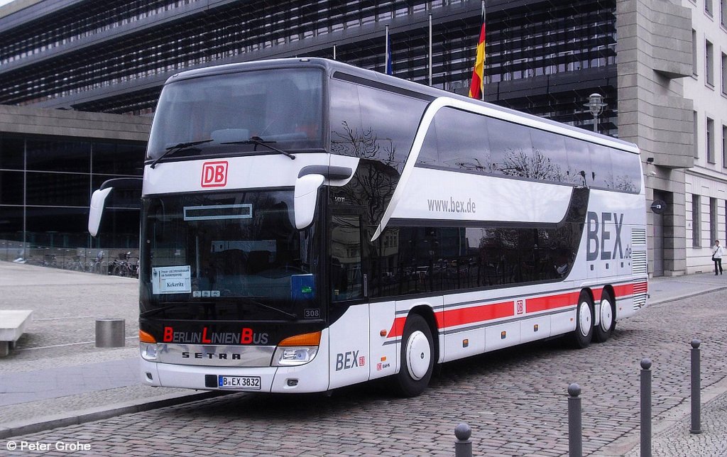 Setra S 431 DT BEX Charter DB Fernreisen, fotografiert am Bhf. Friedrichstrae in Berlin am 14.3.2012
