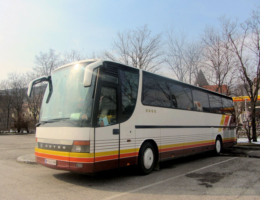 SETRA S300er-Serie aus Wien,Krems,28.3.2013.