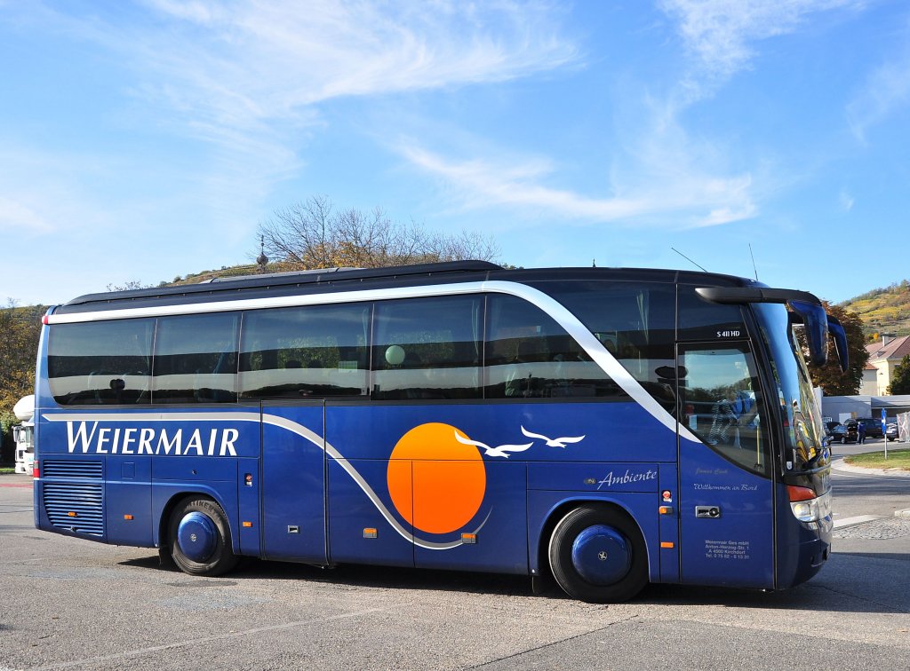 SETRA S411 HD von WEIERMAIR Reisen aus sterreich im Oktober 2012 in Krems unterwegs.