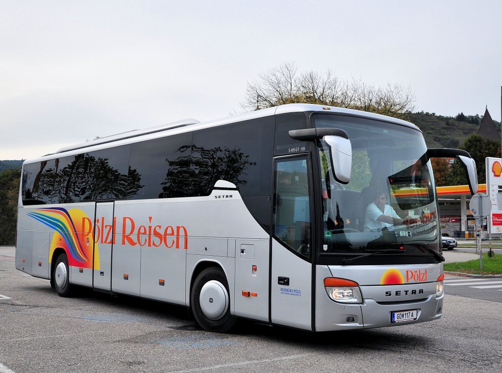 SETRA S415 GT-HD von PLZL Reisen aus sterreich am 29.9.2012 in Krems an der Donau gesehen.