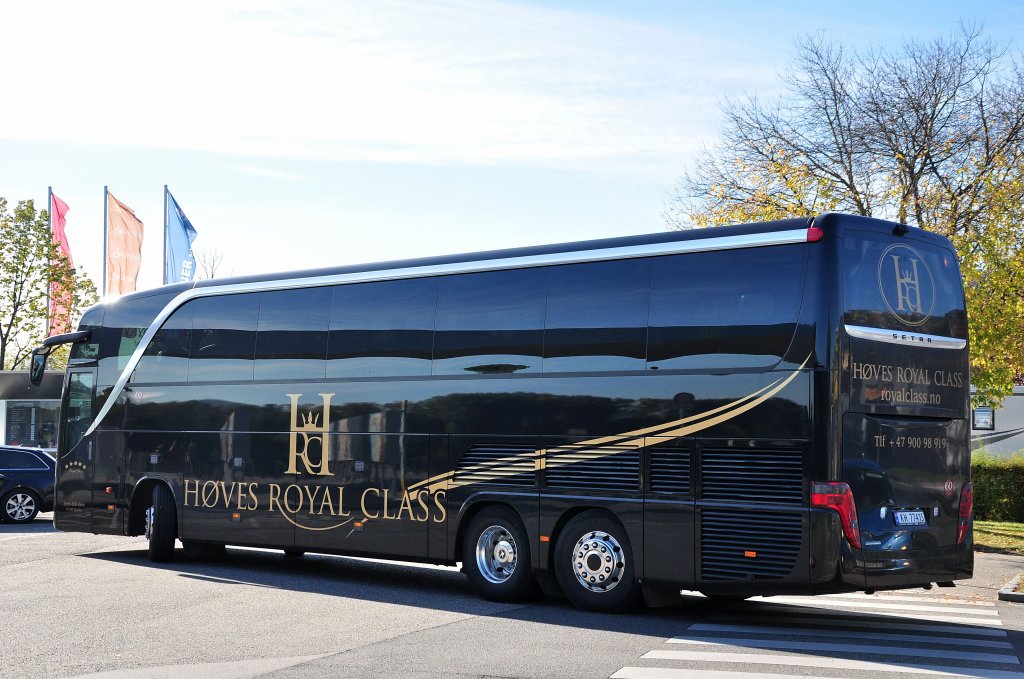 SETRA S416 HDH von Svein-Erik HOVE Reisen aus Norwegen,Krems,Oktober 2012.