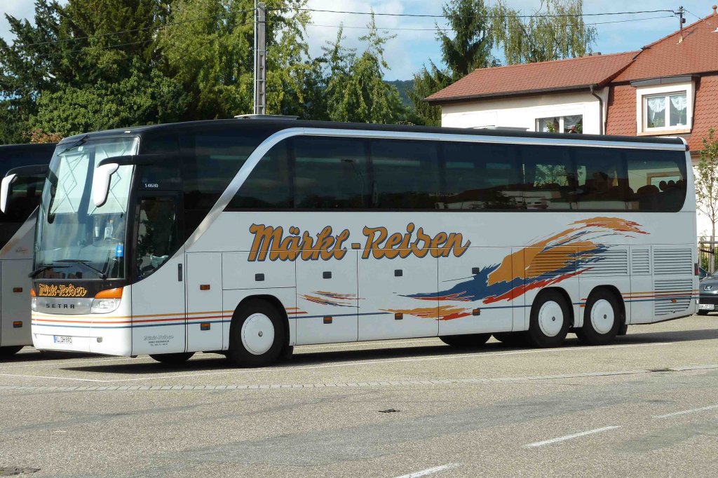 Setra S416HD von Mrkl-Reisen steht auf dem Busplatz in Wissembourg/F im September 2012