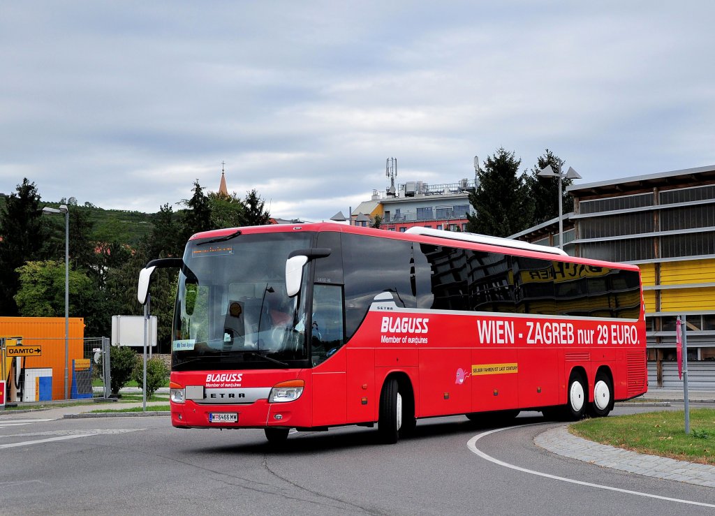 SETRA S417 GT-HD von BLAGUSS Wien am 27.9.2012 in Krems gesehen.